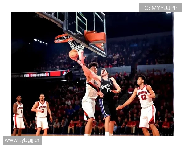 杨瀚森能否逆转局势开拓者三节领先雄鹿21分面临挑战